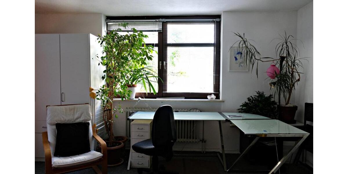 Möbliertes, helles, 23qm-großes Zimmer mit Balkon im grünen, ruhi 1 zimmer