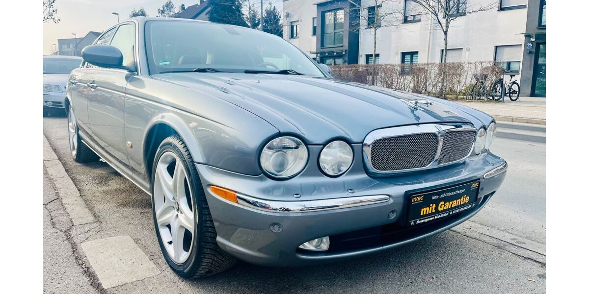 Jaguar XJ 197.000 km 9.900 &euro; München 81825