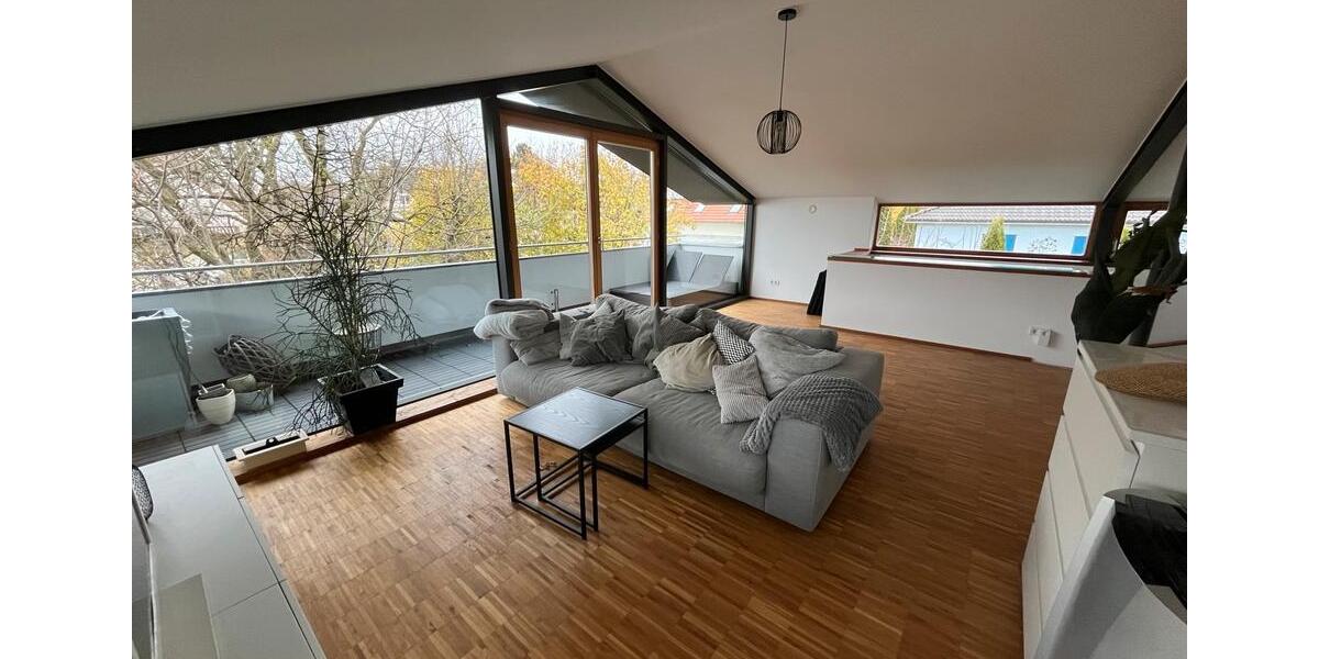 Schöne, helle Loftwohnung mit zwei Balkonen – 65 m² im 2. OG zimmer