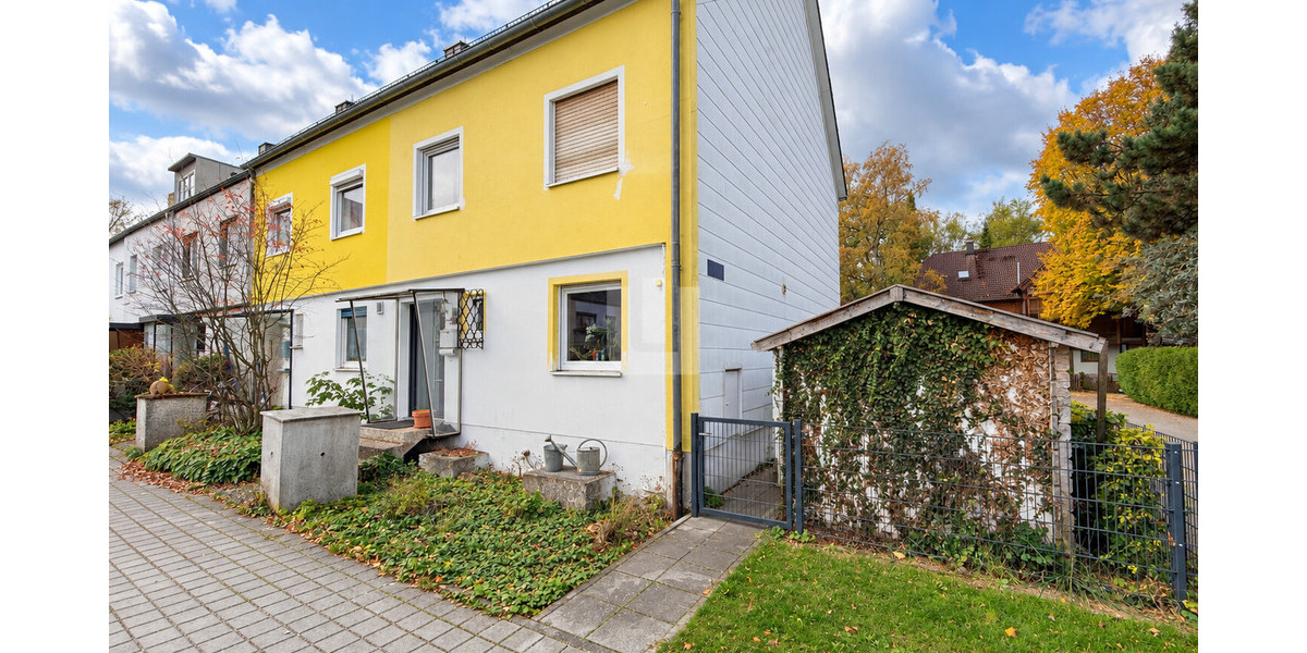 WINDISCH IMMOBILIEN - Eckhaus mit viel Potential und großem Garten in familienfreundlicher Lage - Reihenendhaus Gröbenzell | Angebot:27714786