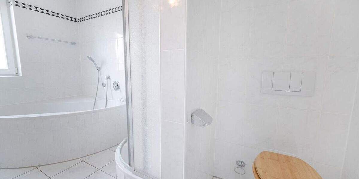 Hochwertige 4-Zimmer-Wohnung in TOP-Lage von Waldtrudering 4 zimmer