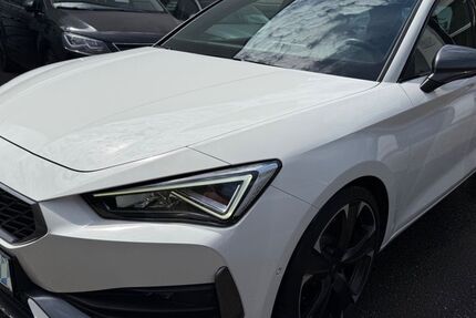 Cupra Leon 58.600 km 24.899 &euro; München 81549