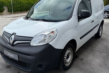 Renault Kangoo 102.000 km 10.591 € München 81827