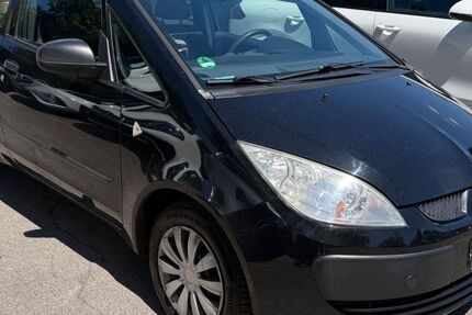 Mitsubishi Colt 208.796 km 990 &euro; München 81243