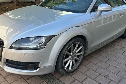Audi TT 202.188 km 4.499 &euro; München 81929