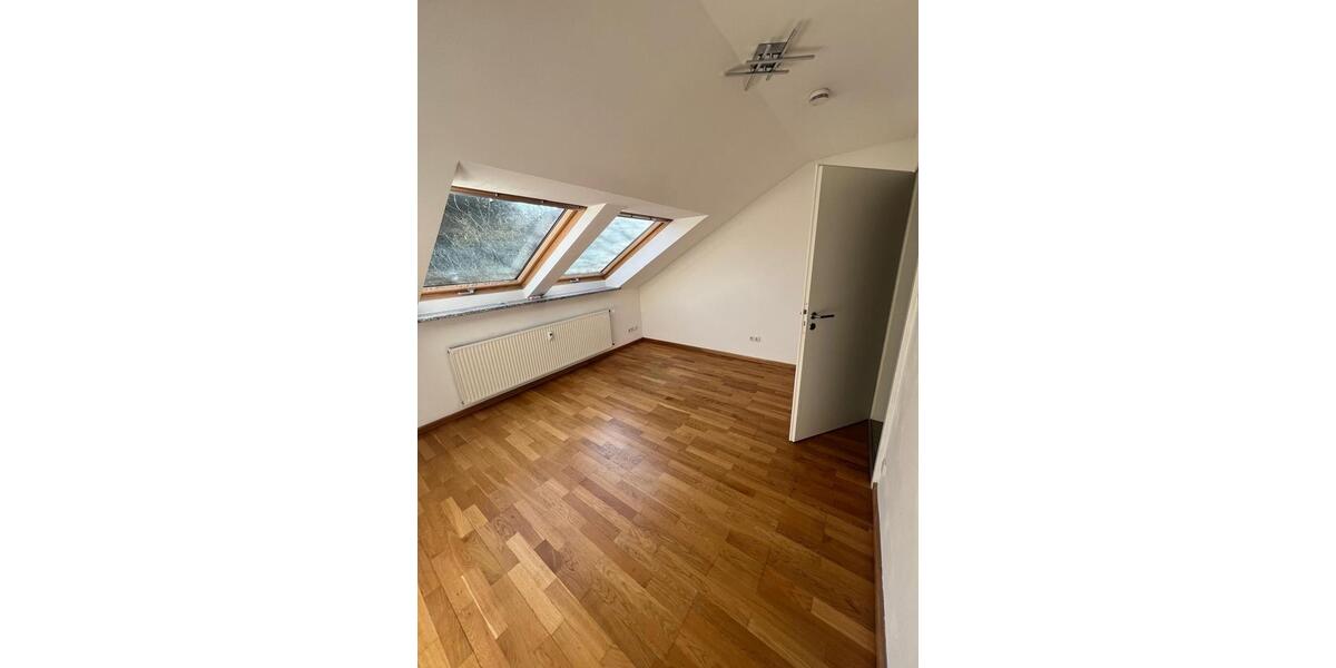 Etagenwohnung München Aubing-Lochhausen-Langwied - 5 Zimmer, 12 m&sup2;, 605&euro; | Angebot:26065766