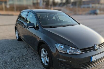 VW Golf 81.000 km 10.600 &euro; Brunnthal 85649