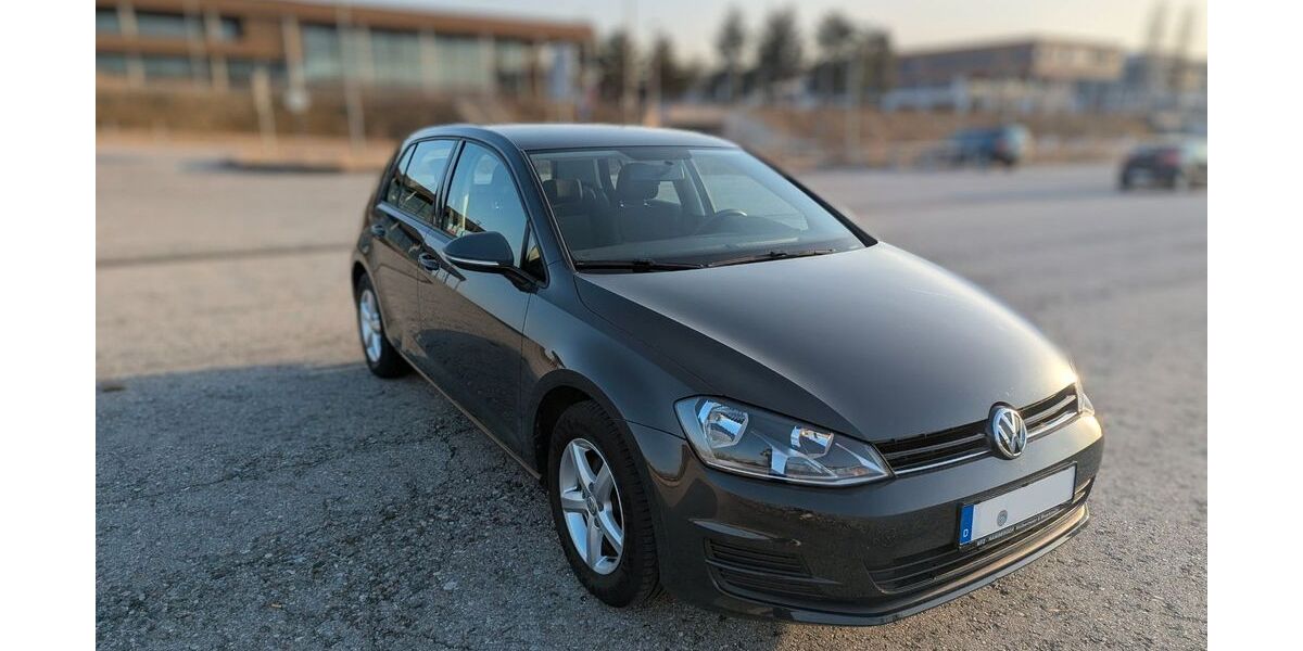 VW Golf 81.000 km 10.600 &euro; Brunnthal 85649