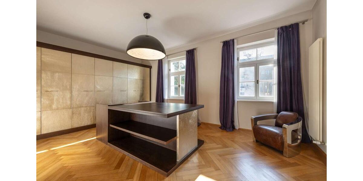 Villa München Nymphenburg - 9 Zimmer, 389 m&sup2;, 9.900&euro; | Angebot:25255917