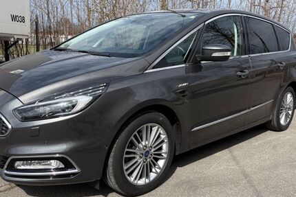 Ford S-Max 117.000 km 17.899 &euro; München 81825