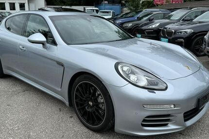Porsche Panamera 197.000 km 31.900 &euro; München 81243