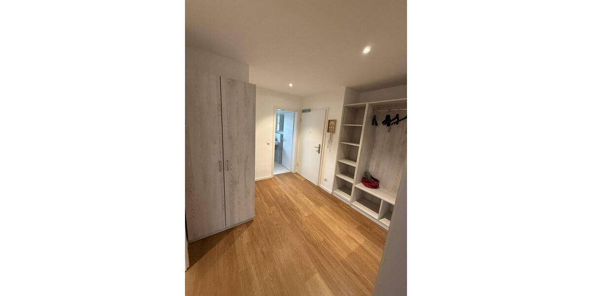 Etagenwohnung Ottobrunn - 6 Zimmer, 200 m&sup2;, 2.900&euro; | Angebot:26846684