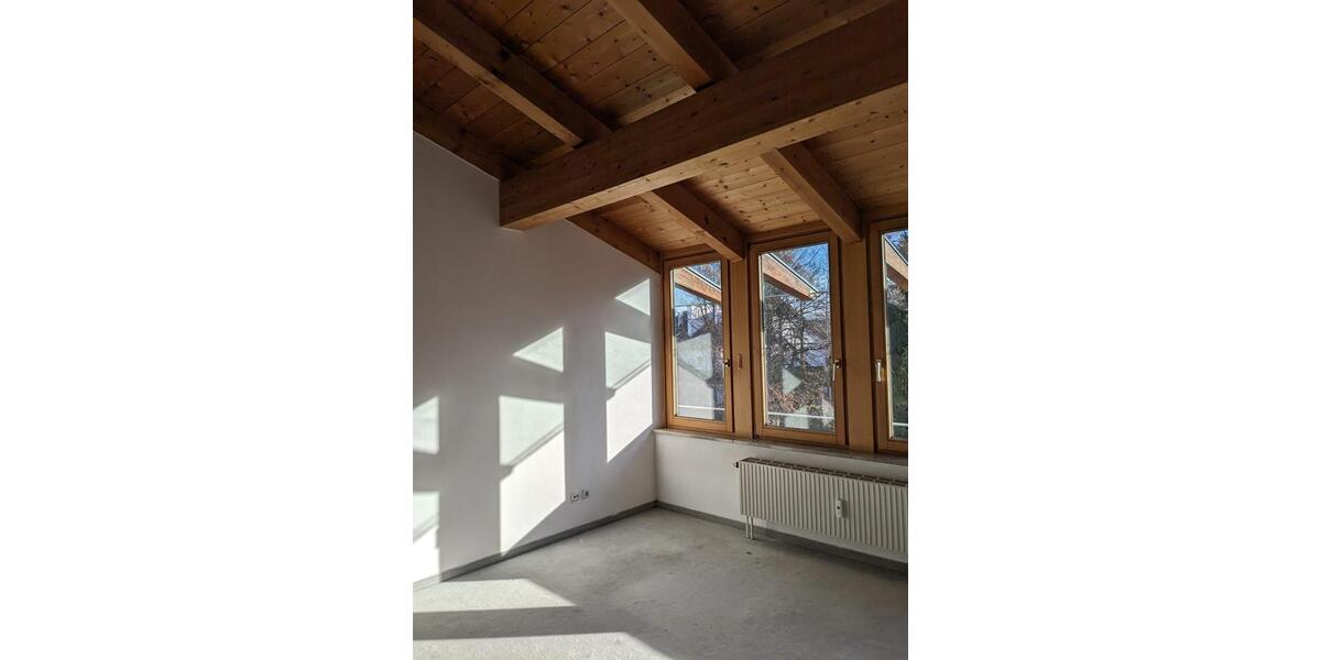 Etagenwohnung Wolfratshausen - 3 Zimmer, 93 m&sup2;, 1.320&euro; | Angebot:25307804