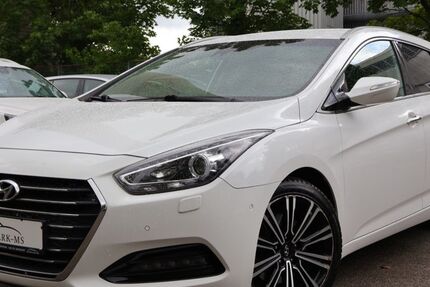 Hyundai i40 107.421 km 10.990 &euro; München 81243