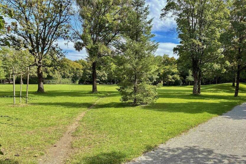 Familienleben in autofreier und ruhiger Lage, direkt neben dem Park