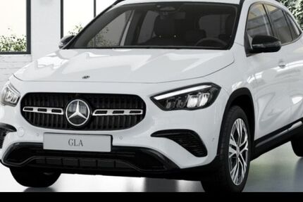 Mercedes-Benz GLA 200 9.900 km 44.200 € München 80636