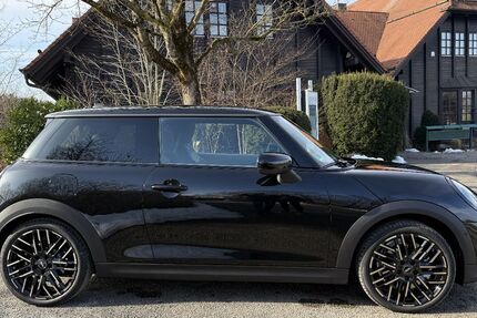 Mini Cooper C 1.950 km 29.990 &euro; München 81247