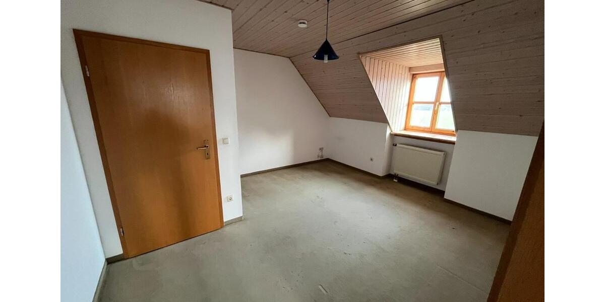 Doppelhaushälfte Röhrmoos - 5 Zimmer, 150 m&sup2;, 2.100&euro; | Angebot:25936917
