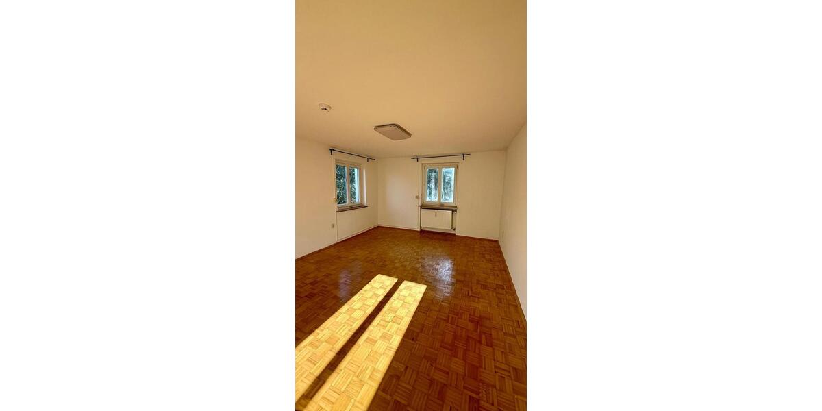 Großzügige 5-Zimmer-Wohnung im 1. OG eines Zweiparteinhauses 5 zimmer