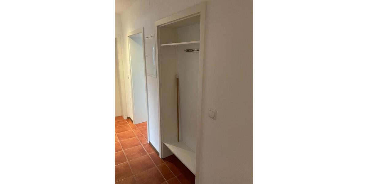 Etagenwohnung Holzkirchen - 2.5 Zimmer, 90 m&sup2;, 1.400&euro; | Angebot:25218962