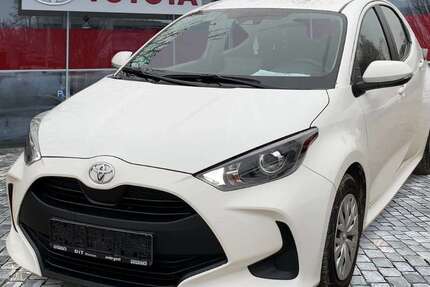 Toyota Yaris 64.602 km 13.490 &euro; München 80687