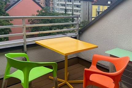 Bestlage Universität, aussergewöhnliche Sanierung und Innenausstattung 2 zimmer