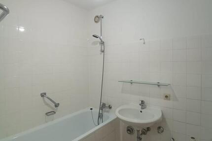 Geräumige 3-Zimmer-Wohnung mit Balkon in Germering zimmer