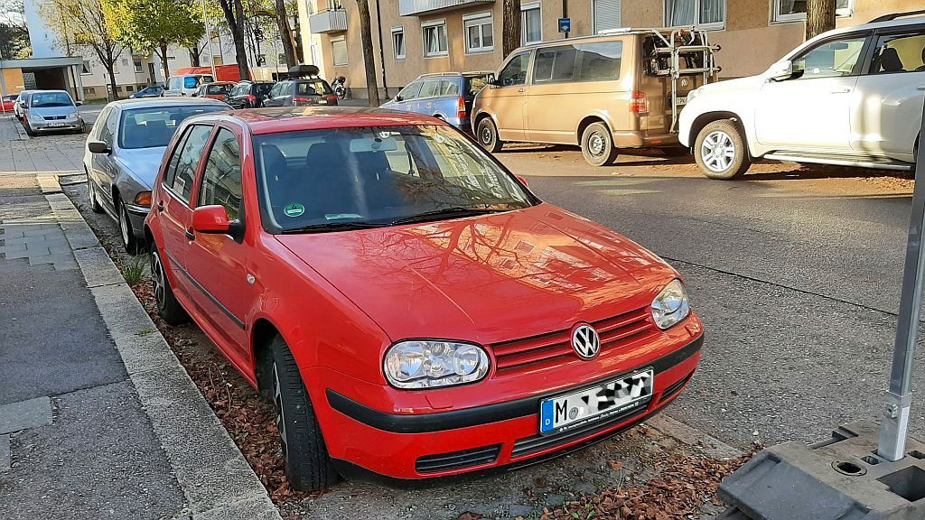 VW Golf 154.000 km 2.400 &euro; München 81543