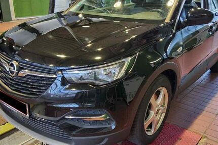 Opel Grandland (X) 113.000 km 14.999 € Hohenbrunn bei München 85662
