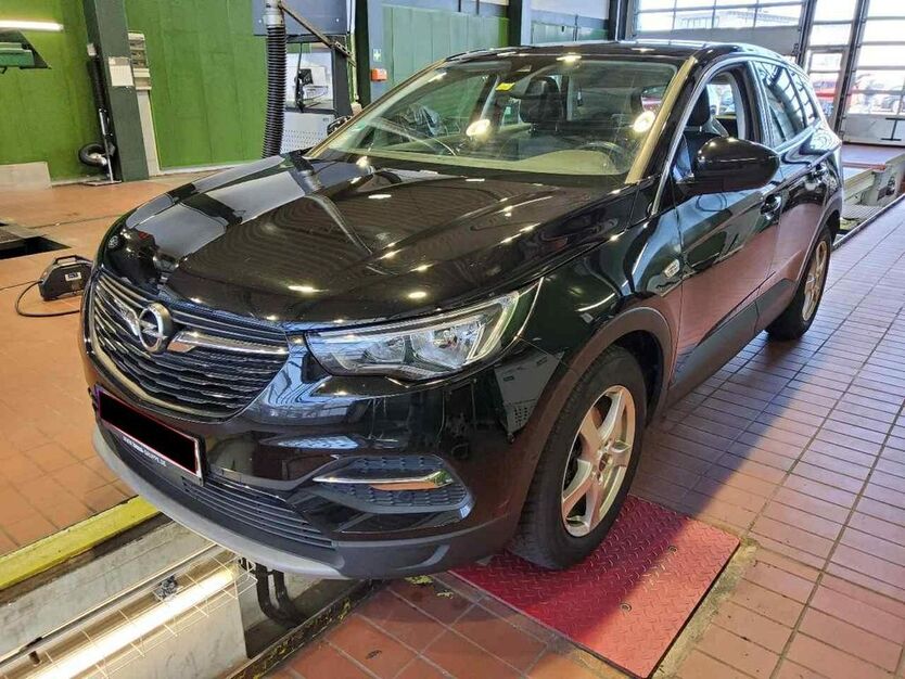 Opel Grandland (X) 113.000 km 14.999 € Hohenbrunn bei München 85662