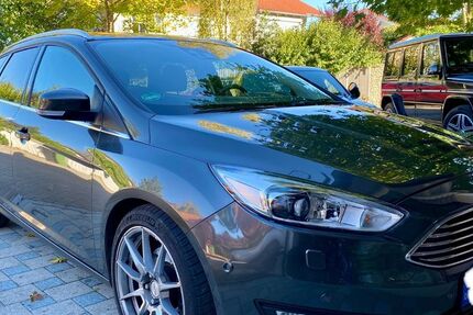 Ford Focus 57.000 km 16.998 € Anzing 85646
