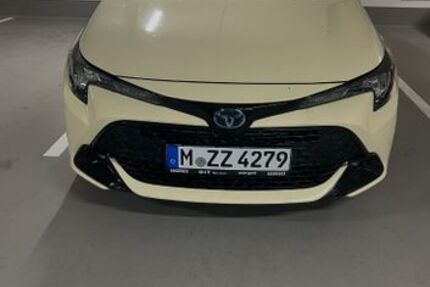 Toyota Corolla 102.000 km 22.900 &euro; München 81766
