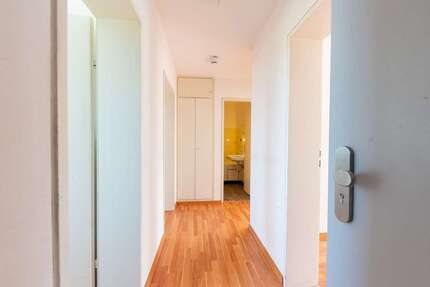 Wohnung München Thalkirchen-Obersendling-Forstenried-Fürstenried-Solln - 3 Zimmer, 67 m&sup2;, 389.000&euro; | Angebot:27212360