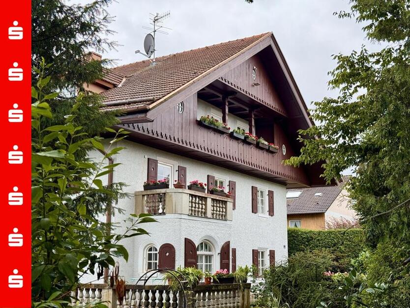 Außergewöhnliche, sanierte Mietwohnung in historischem Altbau zimmer