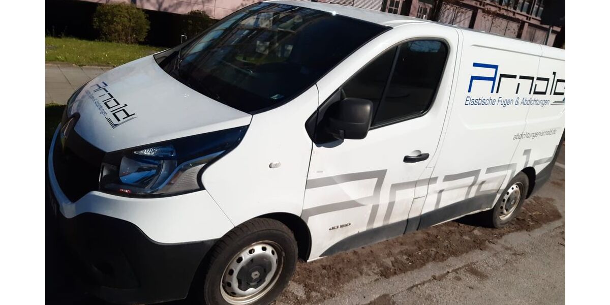 Renault Master 198.000 km 6.288 &euro; München 81825