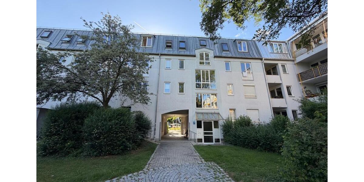 Dachgeschoßwohnung München Bogenhausen - 2 Zimmer, 52 m&sup2;, 445.000&euro; | Angebot:26990892