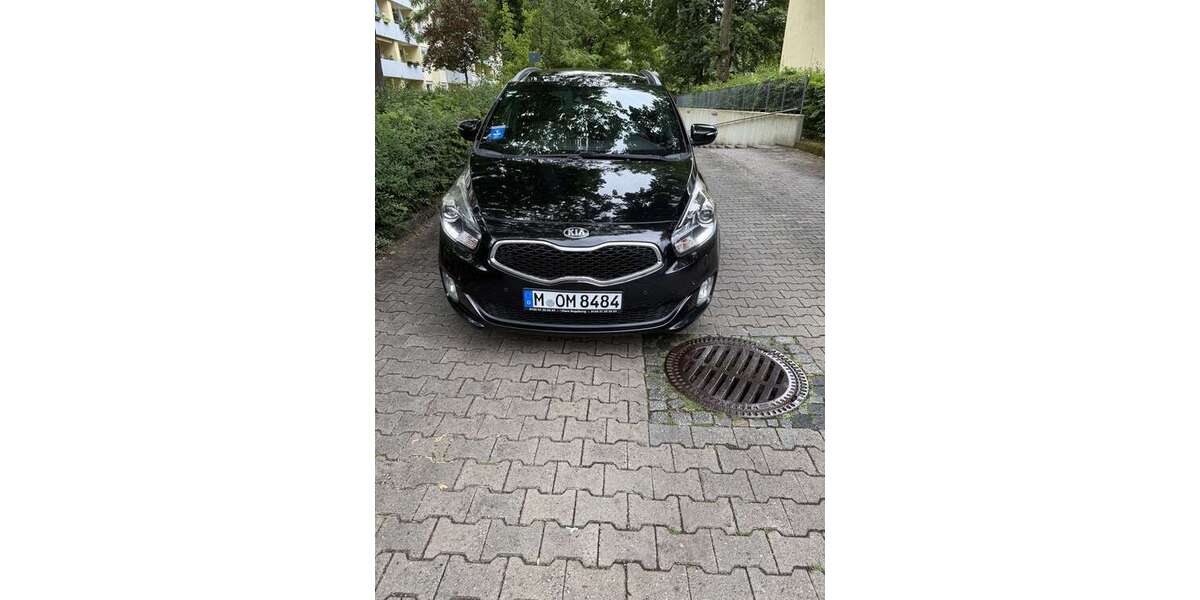 Kia Carens 225.000 km 9.200 &euro; Unterhaching 82008