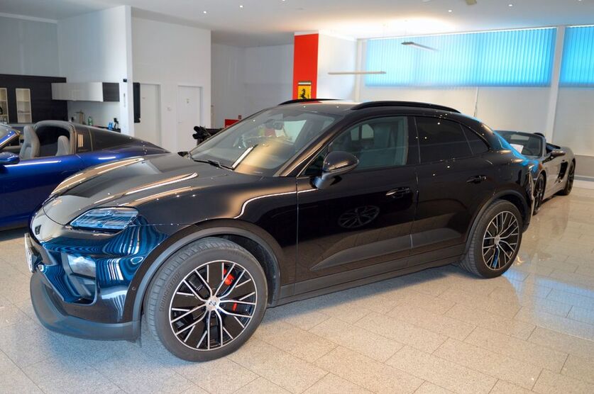 Porsche Macan 14.800 km 95.880 € Otterfing 83624