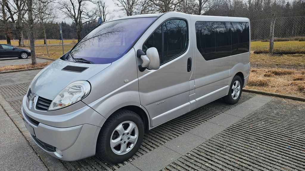 Renault Trafic 202.100 km 11.900 &euro; München 81477