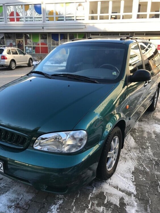 Kia Carnival II 58.000 km 6.500 € München 80313