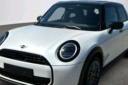 Mini Cooper C 4.693 km 33.157 &euro; München 80788