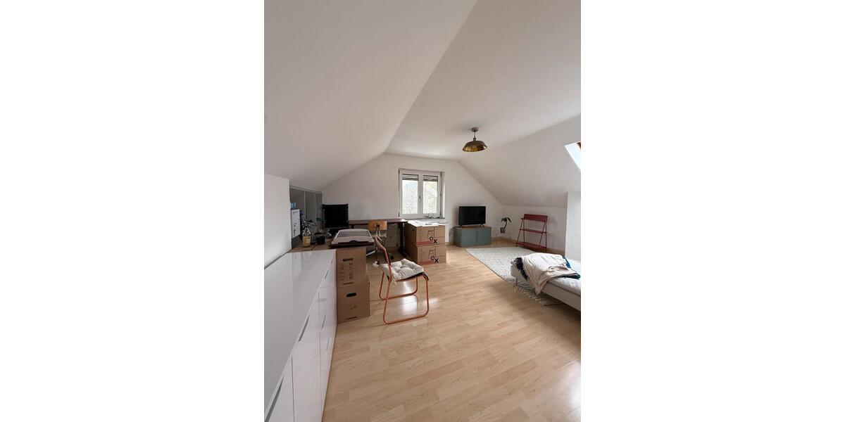 Dachgeschoßwohnung München Schwabing-Freimann - 2 Zimmer, 34 m&sup2;, 820&euro; | Angebot:26241909