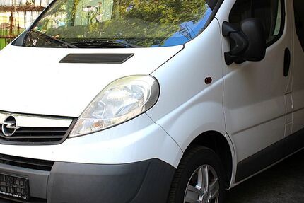 Opel Vivaro 190.000 km 8.999 &euro; München 80636