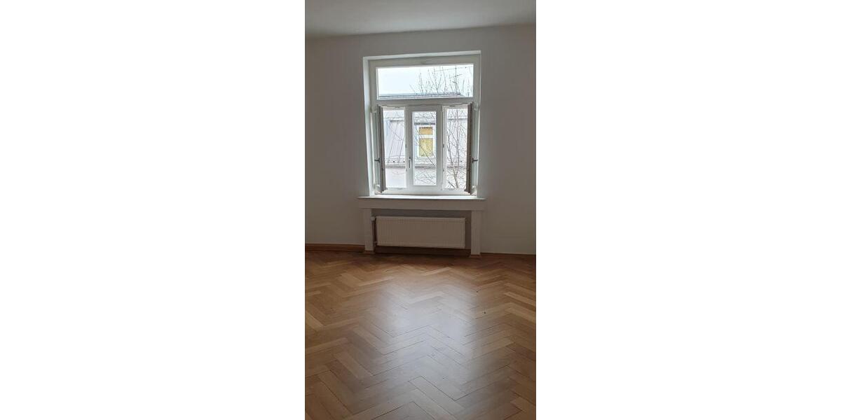Etagenwohnung München Schwanthalerhöhe - 1 Zimmer, 100 m&sup2;, 750&euro; | Angebot:25959532