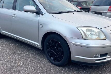 Toyota Avensis 230.000 km 2.000 &euro; Dachau (bei München) 85221
