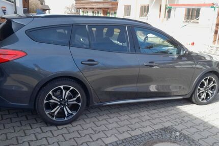 Ford Focus 129.000 km 12.499 &euro; Aying 85653