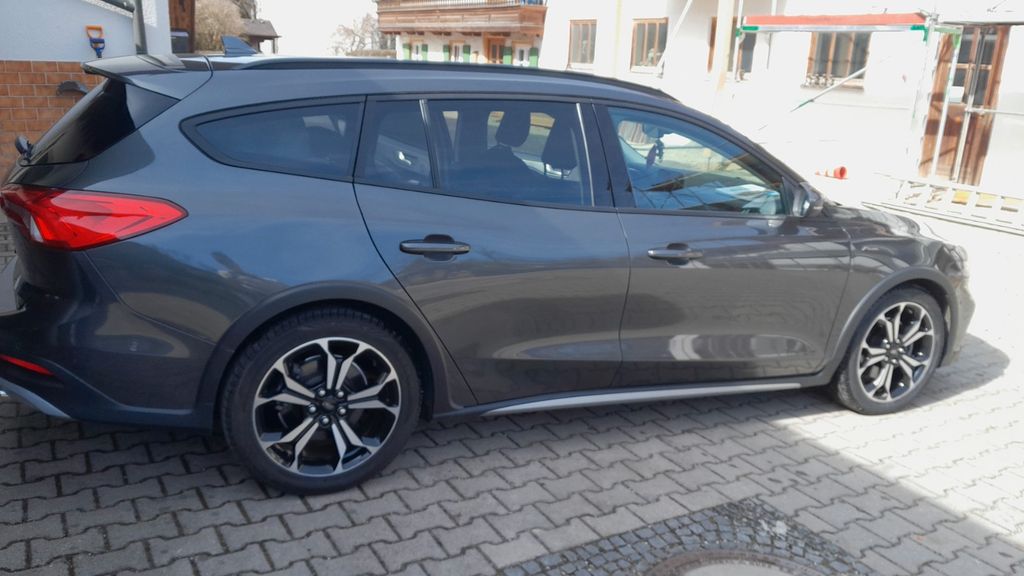 Ford Focus 129.000 km 12.499 &euro; Aying 85653