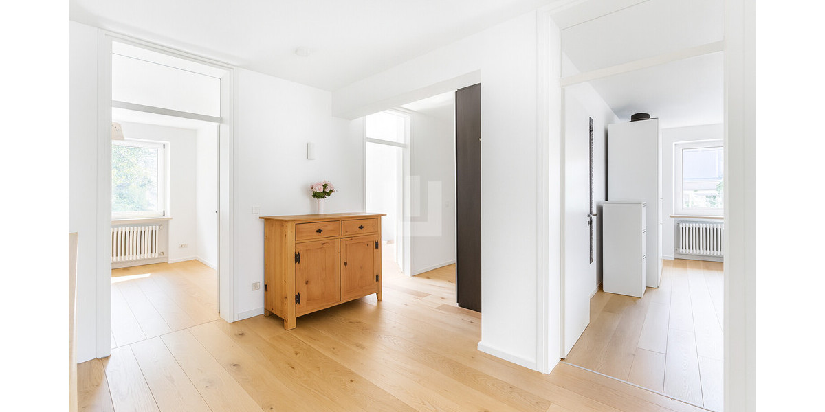 Provisionsfrei! Modernes & renoviertes DHH für eine große Familie in ruhiger Lage von Gröbenzell-Süd - Doppelhaushälfte Gröbenzell | Angebot:22164261