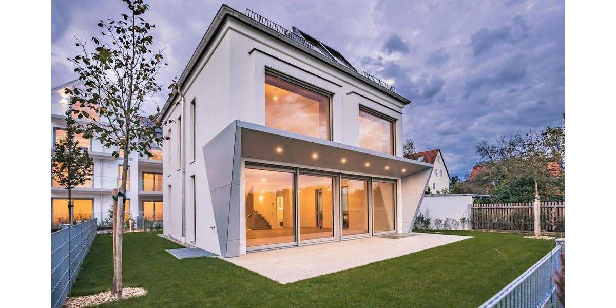 Frei stehendes Einfamilienhaus mit 7 Zimmernmöglicher Einliegerwohnung, 3 Bädern und TG 7 zimmer