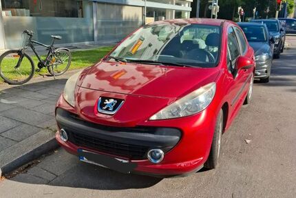 Peugeot 207 86.200 km 2.800 &euro; München 80634